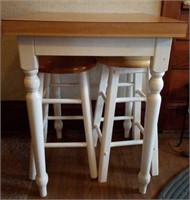 Perfect Sized Petite Table And 2 Stools