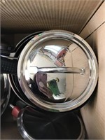 BOX OF MISC POTS AND PANS