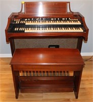 HAMMOND ORGAN