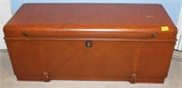 CEDAR LINED BLANKET CHEST - CHATTANOOGA TN