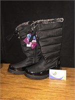 Totes Boot, New With Tags. Sz 3 Girls