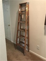 6 ft wooden Ladder