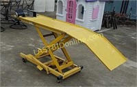 Motorcycle lift table