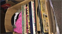 Box full of record albums (1076)