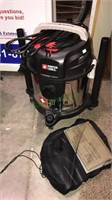 Porter cable mini shop vac looks like new with