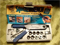 Squeeze wrench set in case