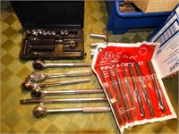 3/8" Ratchets, extension bar, 7pc punch & chisel