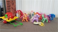 Horse and buggy and 8 My little pony ponies