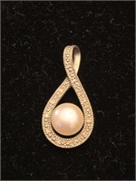 .925 Silver Pendant with Pearl