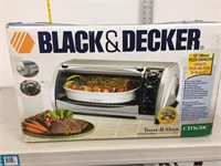 Black / Decker toaster oven in box