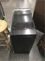 Samsung laundry pedestal new condition