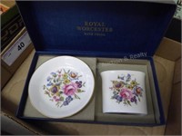 Bone China (Royal Worchester)