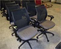 6-OFFICE CHAIRS ON CASTERS