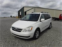 2008 HYUNDAI ENTOURAGE MINIVAN