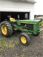 John Deere 1520 Utility tractor w/loader, GAS