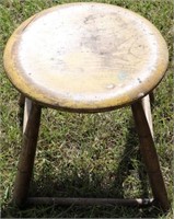 19TH C. WINDSOR STOOL, TRACES OF CHROME YELLOW