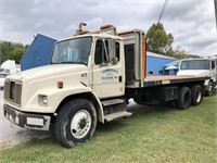 1999 FREIGHTLINER FL80 T/A FLATBED TRUCK