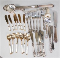 Quantity of various cutlery items