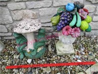 concrete mushroom-2 frogs & concrete fruite