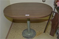 VINTAGE OVAL KITCHEN TABLE WITH CHAIR