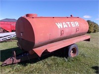 (Approx) 1,000 Gallon Water Tank on Tandem
