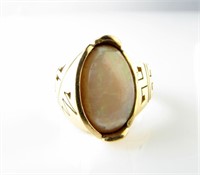 18K Yellow Gold Contemporary Opal Ring