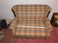Love seat pullout