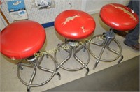 RED STOOLS