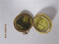 10K Gold Locket w/Couples Pics(Early 1900's) 4.2gr