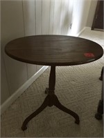 SMALL WOODEN TABLE 21"