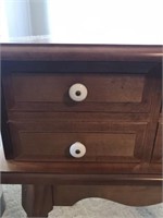 OAK END TABLE WITH DRAWER