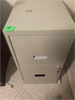 FILE CABINET WITH KEY