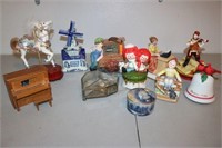 Lot of Assorted Music Boxes