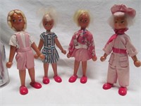 Small wooden dolls group