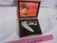 Elvis collector knife in wood box