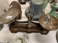 AVERY SCALES & WEIGHTS