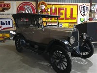 1924 Rugby model F  5 passenger touring car