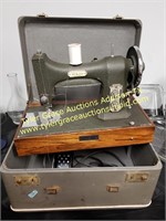 VTG WHITE ROTARY SEWING MACHINE IN CASE