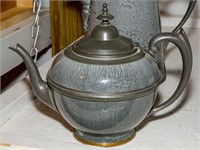 Tea pot 7" t
