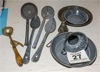 Cooking utensils & plates 10 pcs
