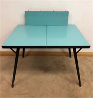 COOL RETRO DINING TABLE WITH LEAF