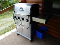 Broil King - Stainless Steel BBQ Grille