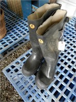 Rubber Boots W/Inserts Size 14