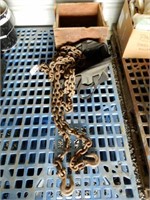 2 Log Chains - 1 Chain 3/8" X 16'  W/2 Hooks