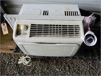 Kenmore Window Air Conditioneer With Slides