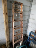 6' Wooden Step Ladder - Nice Condition