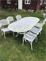 Large Basket Weave Patio Table & 6 Chairs