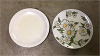 Fortuna & Texas-ware plastic plates