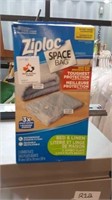 Ziploc. Space bags for bed and linen. 2 bags/