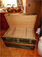 Flat Top Trunk With Wooden Slats & Tray
